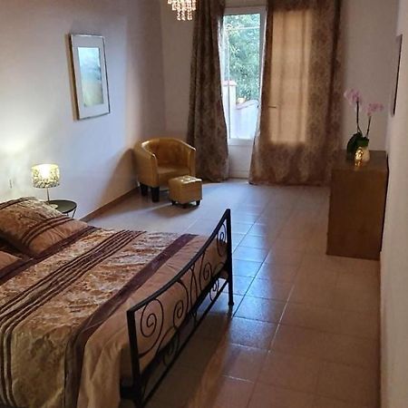 Chez Isabelle Bed & Breakfast Luri ภายนอก รูปภาพ